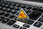 Error handling in ExpressJS with the default middleware